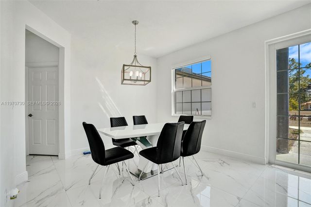 13673 N 77th Pl N, Loxahatchee, FL 33412