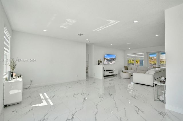 13673 N 77th Pl N, Loxahatchee, FL 33412