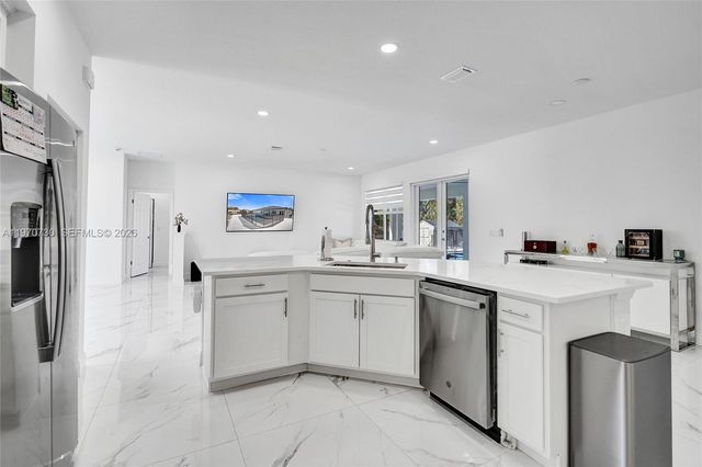 13673 N 77th Pl N, Loxahatchee, FL 33412