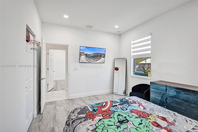 13673 N 77th Pl N, Loxahatchee, FL 33412