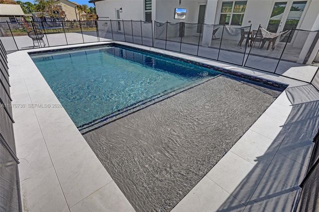 13673 N 77th Pl N, Loxahatchee, FL 33412