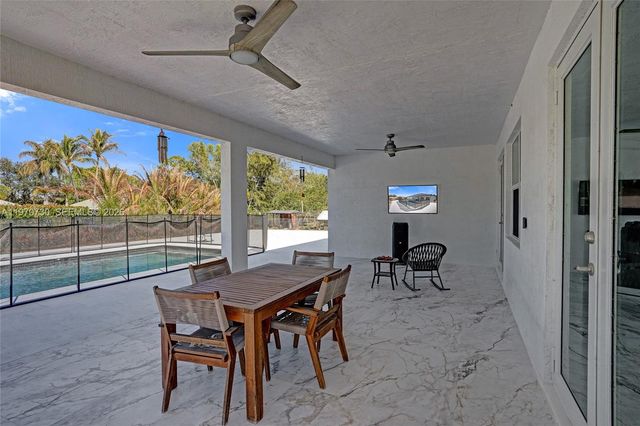 13673 N 77th Pl N, Loxahatchee, FL 33412