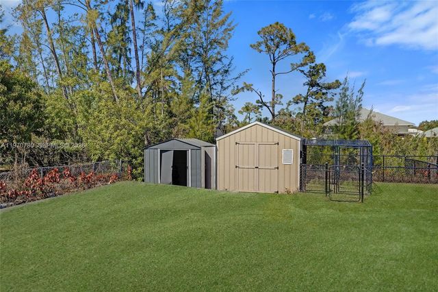 13673 N 77th Pl N, Loxahatchee, FL 33412