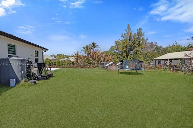 13673 N 77th Pl N, Loxahatchee, FL 33412