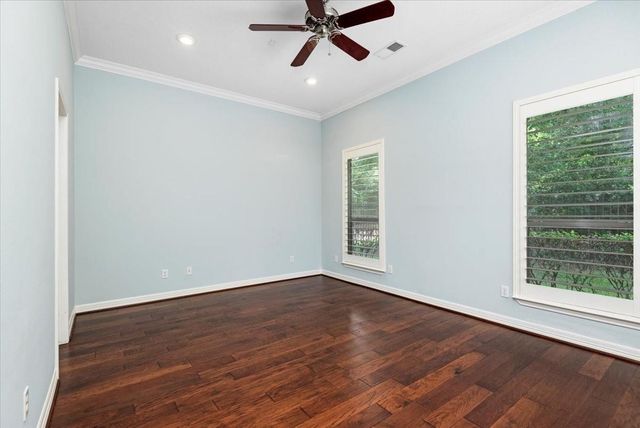 185 W Palm Boulevard, Montgomery, TX 77356