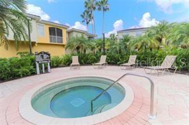 5001 BARALDI CIRCLE 22-212, Sarasota, FL 34235