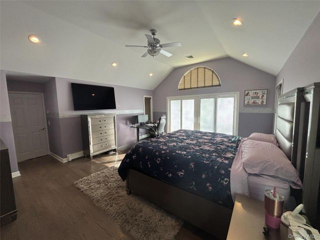 142 5th Street, Saint James, NY 11780