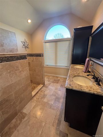 142 5th Street, Saint James, NY 11780