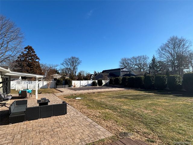 142 5th Street, Saint James, NY 11780