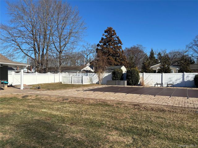 142 5th Street, Saint James, NY 11780