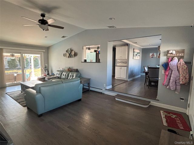 142 5th Street, Saint James, NY 11780