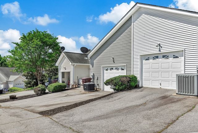 109 Heritage Place Drive, Pendleton, SC 29670