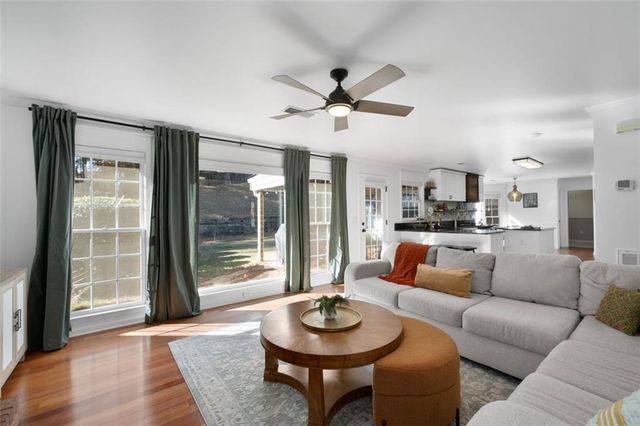 194 HUNTERS Crossing, Dallas, GA 30157