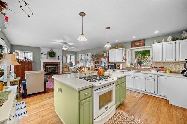 18263 G Avenue, Perry, IA 50220