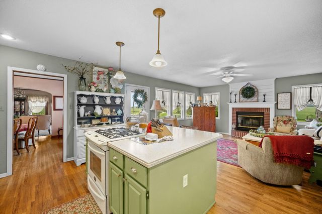 18263 G Avenue, Perry, IA 50220