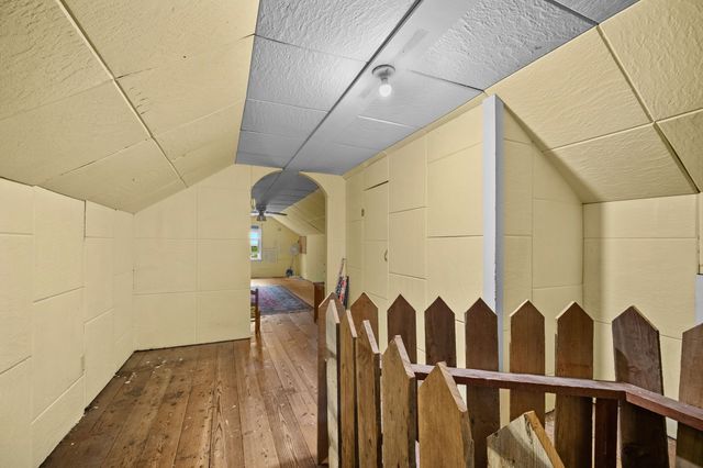 18263 G Avenue, Perry, IA 50220