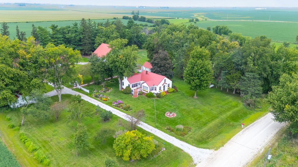 18263 G Avenue, Perry, IA 50220