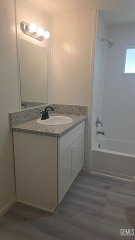 2500 Jewetta Avenue 85, Bakersfield, CA 93312