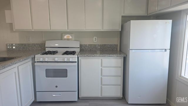 2500 Jewetta Avenue 85, Bakersfield, CA 93312