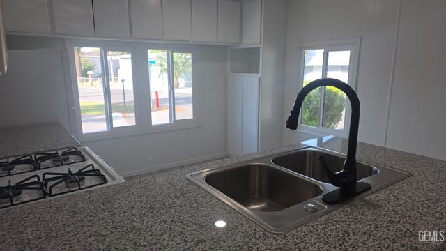 2500 Jewetta Avenue 85, Bakersfield, CA 93312