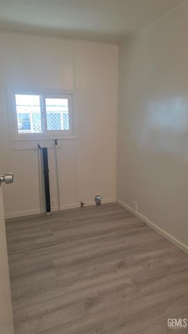 2500 Jewetta Avenue 85, Bakersfield, CA 93312