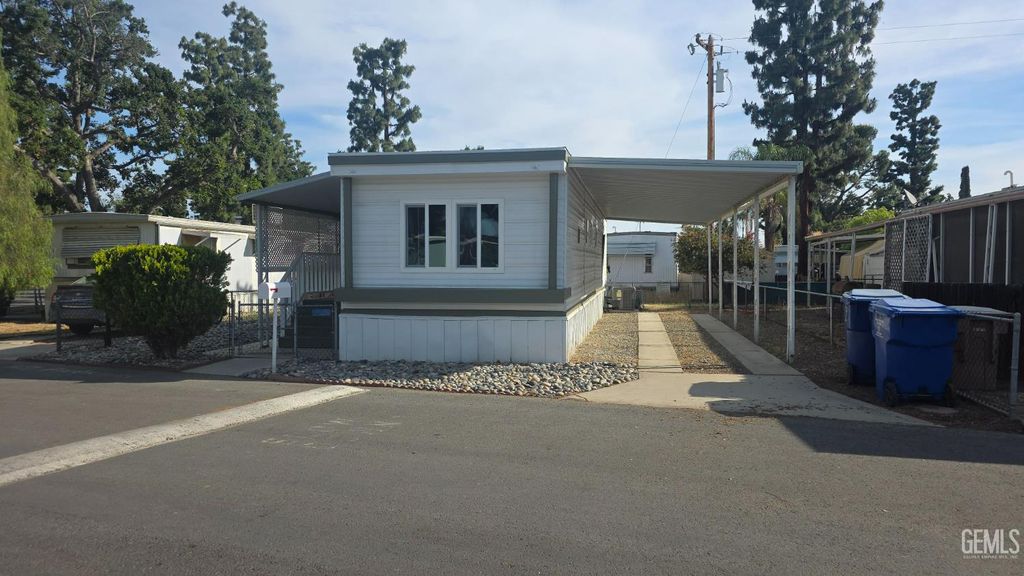 2500 Jewetta Avenue 85, Bakersfield, CA 93312