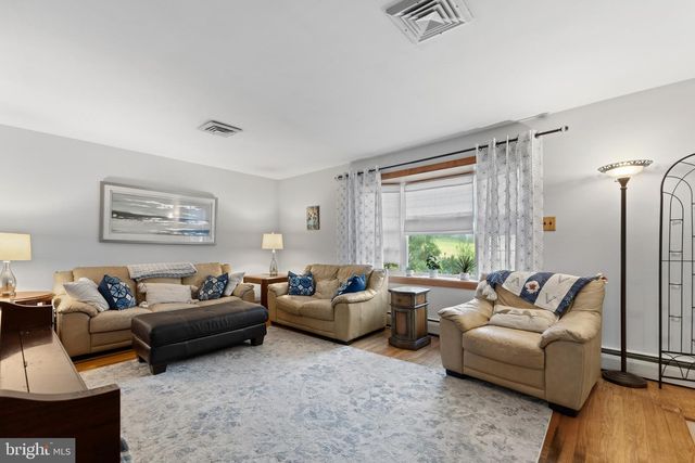 2627 SKYVIEW, Langhorne, PA 19053