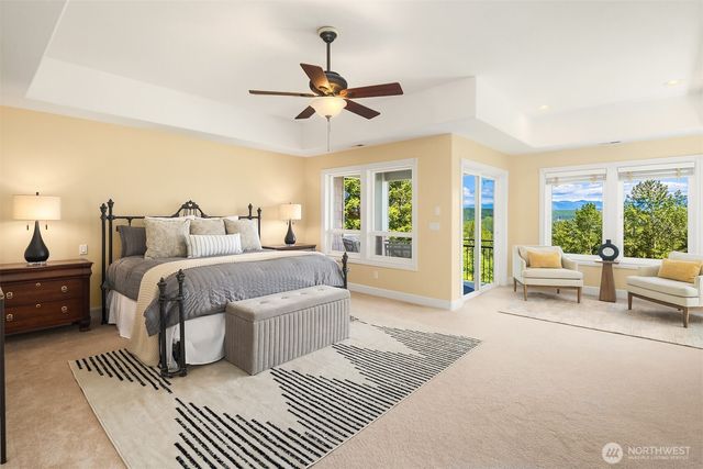 6230 Fairway Place SE, Snoqualmie, WA 98065