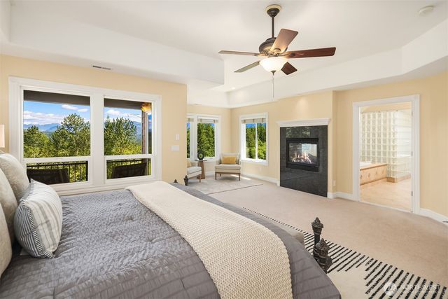 6230 Fairway Place SE, Snoqualmie, WA 98065