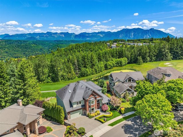 6230 Fairway Place SE, Snoqualmie, WA 98065