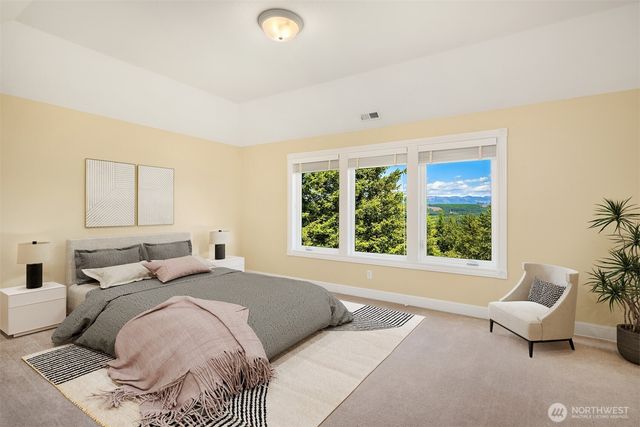 6230 Fairway Place SE, Snoqualmie, WA 98065