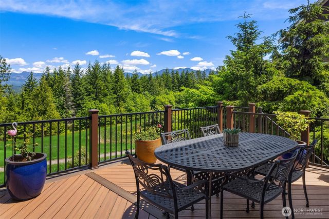 6230 Fairway Place SE, Snoqualmie, WA 98065