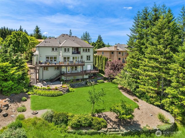 6230 Fairway Place SE, Snoqualmie, WA 98065