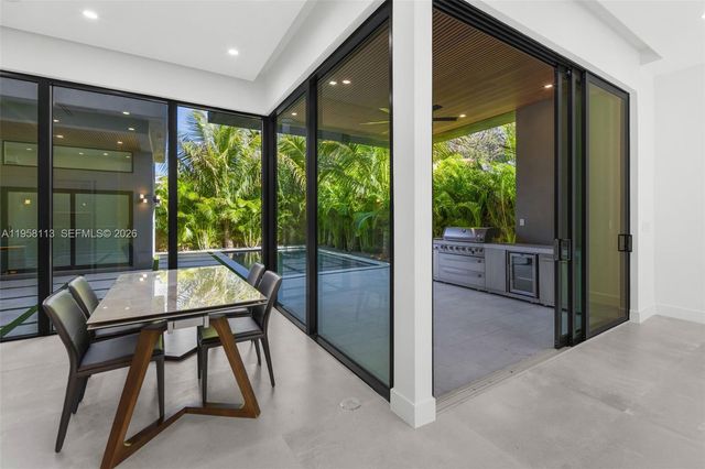 441 NW 44th St, Miami, FL 33127