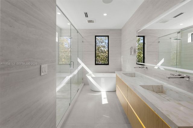 441 NW 44th St, Miami, FL 33127