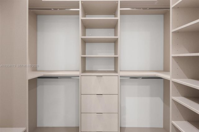 441 NW 44th St, Miami, FL 33127