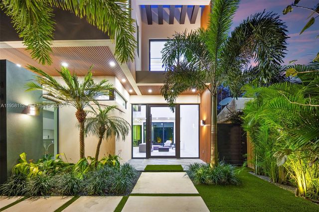 441 NW 44th St, Miami, FL 33127