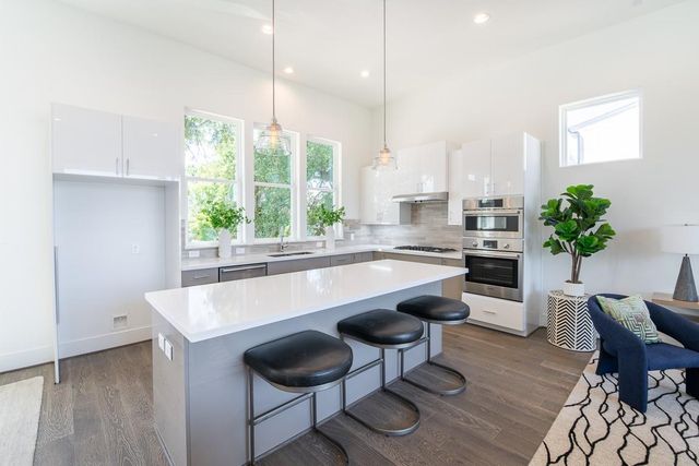 2414D Canal, Houston, TX 77003