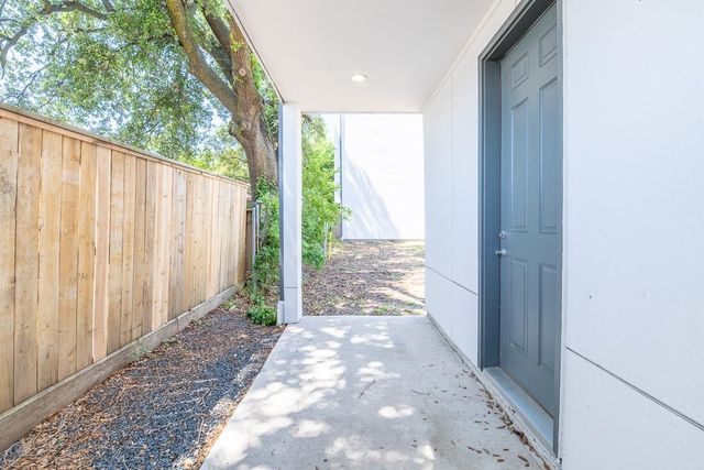 2414D Canal, Houston, TX 77003