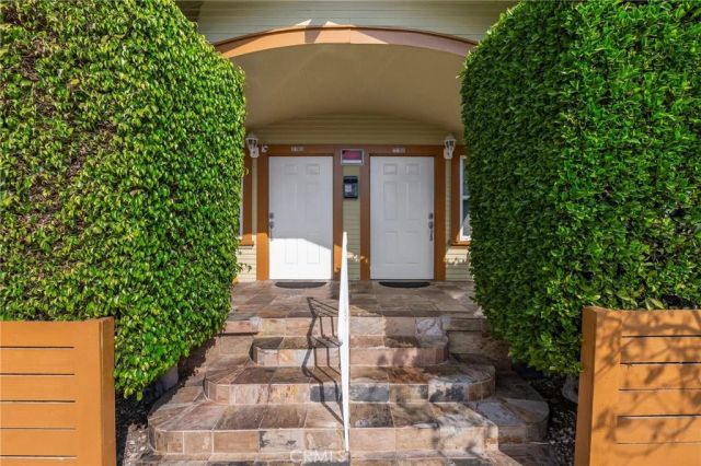 2703 7th Street, Long Beach, CA 90804