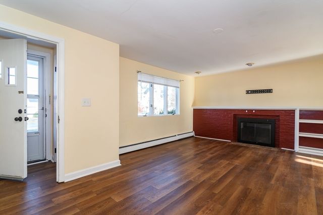 10 Spring Valley Rd, Natick, MA 01760