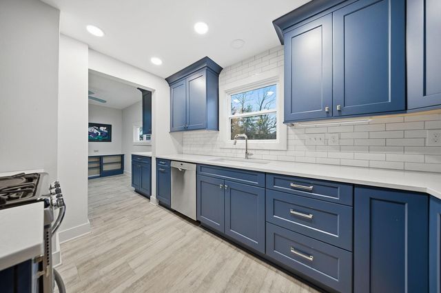 1875 W 1st Avenue, Columbus, OH 43212