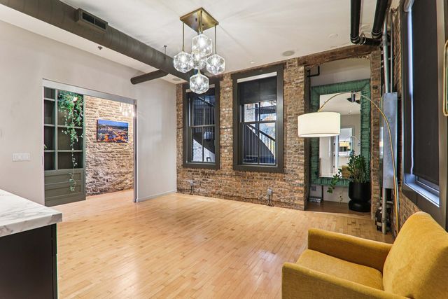 107 W Main Street B, St. Charles, IL 60174