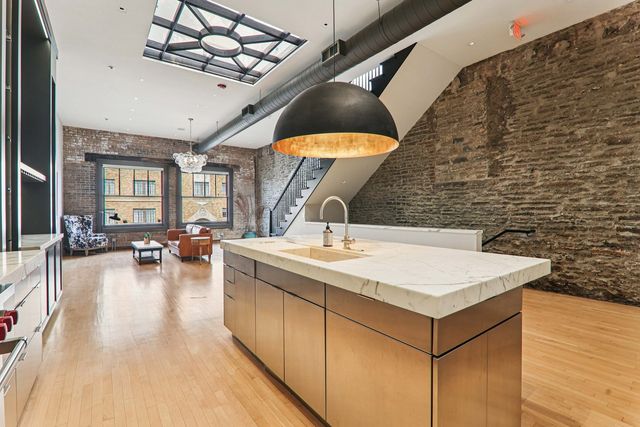 107 W Main Street B, St. Charles, IL 60174