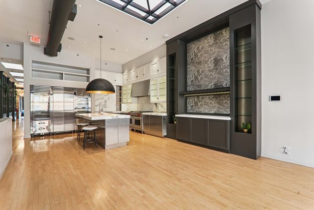 107 W Main Street B, St. Charles, IL 60174