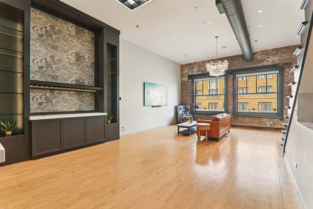 107 W Main Street B, St. Charles, IL 60174