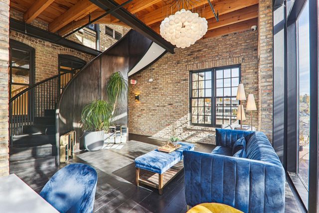 107 W Main Street B, St. Charles, IL 60174