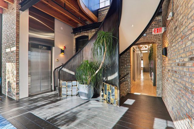 107 W Main Street B, St. Charles, IL 60174