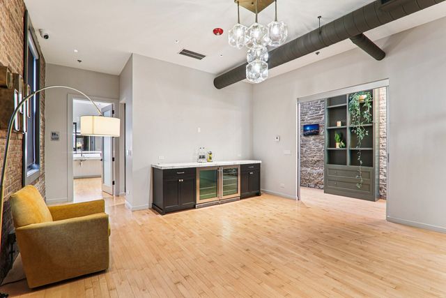 107 W Main Street B, St. Charles, IL 60174