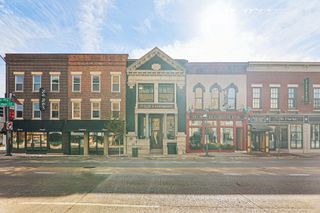 107 W Main Street B, St. Charles, IL 60174